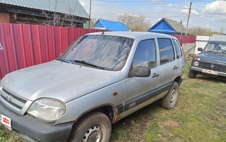 Chevrolet Niva I рестайлинг, 2004 год, 205 000 рублей, 3 фотография