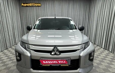 Mitsubishi L200 IV рестайлинг, 2019 год, 1 870 000 рублей, 4 фотография
