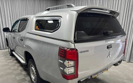 Mitsubishi L200 IV рестайлинг, 2019 год, 1 870 000 рублей, 9 фотография