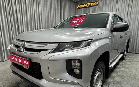 Mitsubishi L200 IV рестайлинг, 2019 год, 1 870 000 рублей, 5 фотография