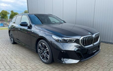 BMW 5 серия, 2024 год, 7 940 000 рублей, 2 фотография