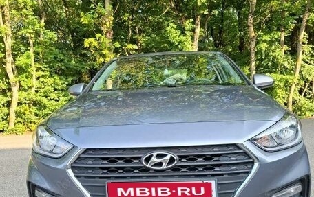 Hyundai Solaris II рестайлинг, 2018 год, 1 355 000 рублей, 3 фотография