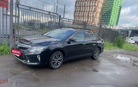 Toyota Camry, 2017 год, 2 099 000 рублей, 2 фотография