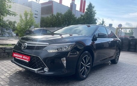 Toyota Camry, 2017 год, 2 099 000 рублей, 5 фотография