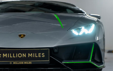 Lamborghini Huracán, 2021 год, 28 590 000 рублей, 5 фотография