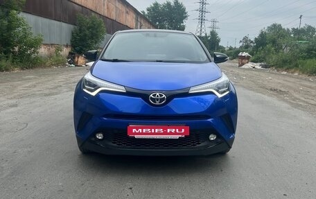 Toyota C-HR I рестайлинг, 2018 год, 2 550 000 рублей, 2 фотография