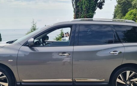 Nissan Pathfinder, 2014 год, 2 400 000 рублей, 3 фотография