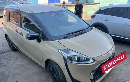 Toyota Sienta II, 2019 год, 1 400 000 рублей, 3 фотография