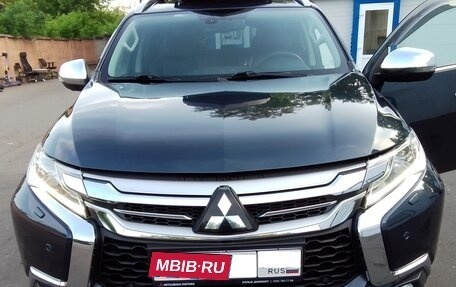 Mitsubishi Pajero Sport III рестайлинг, 2018 год, 2 750 000 рублей, 2 фотография