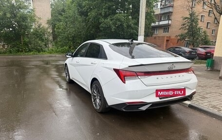 Hyundai Elantra, 2022 год, 1 970 000 рублей, 5 фотография