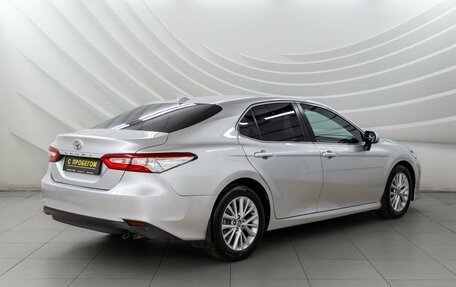 Toyota Camry, 2018 год, 2 100 000 рублей, 7 фотография