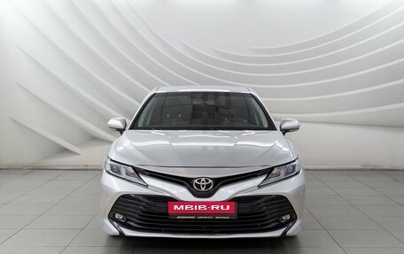 Toyota Camry, 2018 год, 2 100 000 рублей, 2 фотография