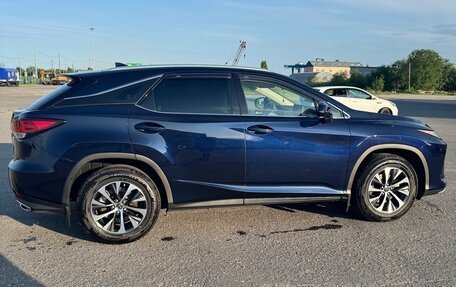Lexus RX IV рестайлинг, 2019 год, 5 500 000 рублей, 4 фотография