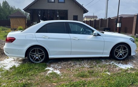 Mercedes-Benz E-Класс, 2015 год, 2 300 000 рублей, 4 фотография