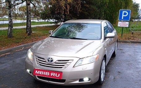 Toyota Camry, 2007 год, 850 000 рублей, 3 фотография