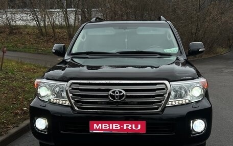 Toyota Land Cruiser 200, 2013 год, 4 100 000 рублей, 2 фотография
