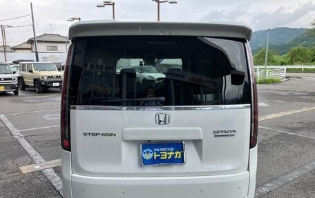 Honda Stepwgn, 2022 год, 2 100 000 рублей, 6 фотография