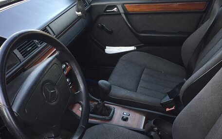Mercedes-Benz W124, 1993 год, 390 000 рублей, 3 фотография