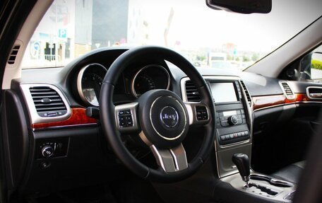 Jeep Grand Cherokee, 2012 год, 2 048 000 рублей, 5 фотография