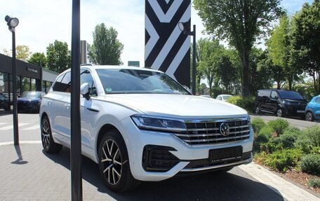 Volkswagen Touareg III, 2023 год, 6 875 000 рублей, 3 фотография