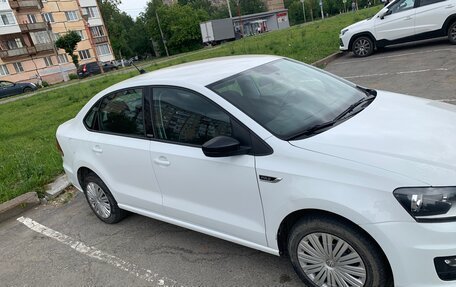 Volkswagen Polo VI (EU Market), 2017 год, 1 050 000 рублей, 2 фотография