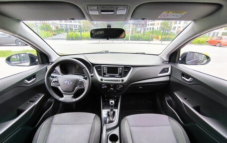 Hyundai Solaris II рестайлинг, 2017 год, 1 055 000 рублей, 6 фотография