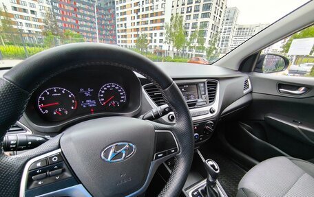 Hyundai Solaris II рестайлинг, 2017 год, 1 055 000 рублей, 5 фотография