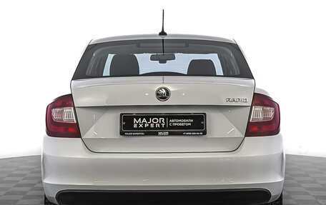 Skoda Rapid I, 2017 год, 925 000 рублей, 6 фотография