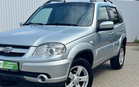 Chevrolet Niva I рестайлинг, 2015 год, 850 000 рублей, 2 фотография