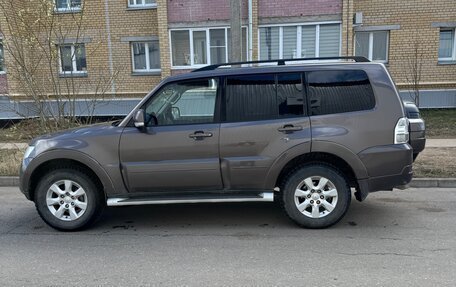 Mitsubishi Pajero IV, 2011 год, 2 000 000 рублей, 3 фотография