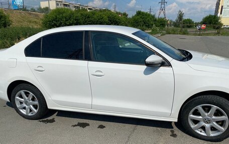 Volkswagen Jetta VI, 2012 год, 980 000 рублей, 3 фотография