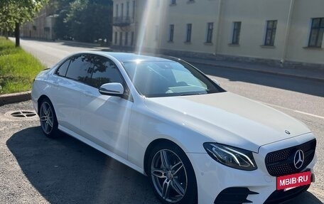 Mercedes-Benz E-Класс, 2017 год, 3 500 000 рублей, 6 фотография