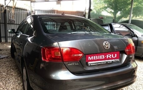 Volkswagen Jetta VI, 2011 год, 1 070 000 рублей, 4 фотография