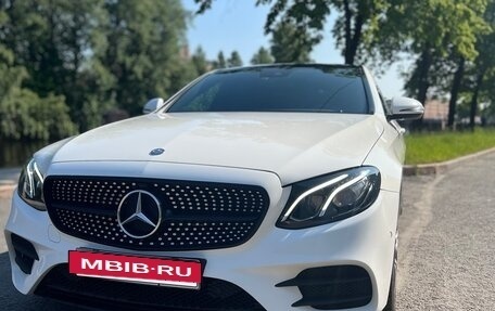 Mercedes-Benz E-Класс, 2017 год, 3 500 000 рублей, 4 фотография