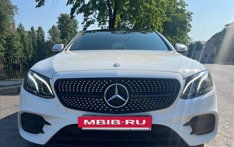 Mercedes-Benz E-Класс, 2017 год, 3 500 000 рублей, 3 фотография
