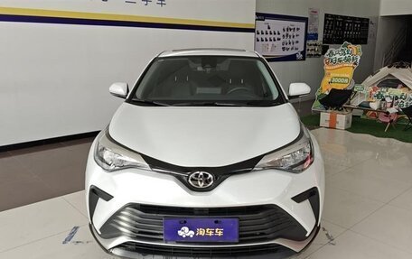 Toyota C-HR I рестайлинг, 2021 год, 1 790 999 рублей, 2 фотография