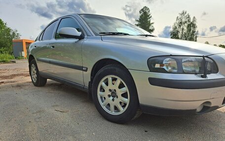 Volvo S60 III, 2001 год, 650 000 рублей, 2 фотография