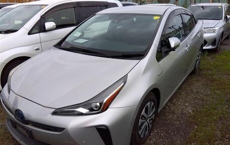 Toyota Prius IV XW50, 2019 год, 1 567 000 рублей, 4 фотография