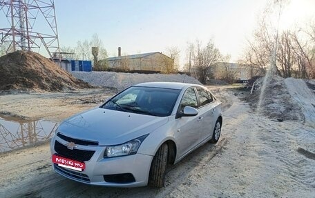 Chevrolet Cruze II, 2010 год, 400 000 рублей, 2 фотография