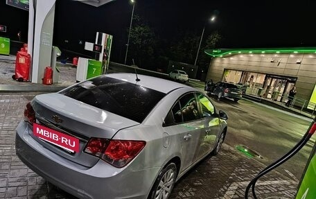 Chevrolet Cruze II, 2010 год, 400 000 рублей, 7 фотография
