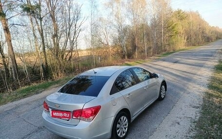 Chevrolet Cruze II, 2010 год, 400 000 рублей, 6 фотография