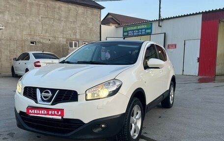 Nissan Qashqai, 2011 год, 800 000 рублей, 2 фотография