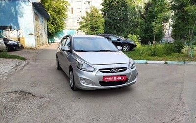 Hyundai Solaris II рестайлинг, 2013 год, 695 000 рублей, 1 фотография