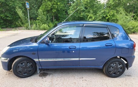 Daihatsu Sirion, 2002 год, 260 000 рублей, 3 фотография