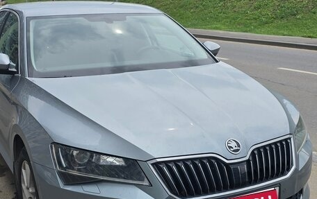 Skoda Superb III рестайлинг, 2019 год, 2 350 000 рублей, 2 фотография