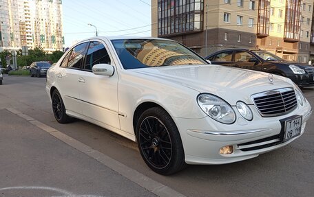 Mercedes-Benz E-Класс, 2005 год, 1 499 999 рублей, 3 фотография