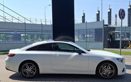 Mercedes-Benz E-Класс, 2019 год, 4 299 000 рублей, 6 фотография