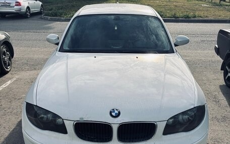 BMW 1 серия, 2008 год, 650 000 рублей, 2 фотография