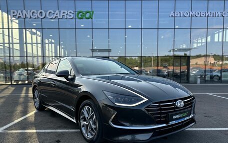 Hyundai Sonata VIII, 2021 год, 2 600 000 рублей, 3 фотография