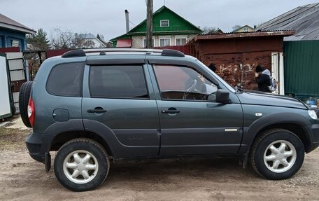 Chevrolet Niva I рестайлинг, 2015 год, 600 000 рублей, 2 фотография